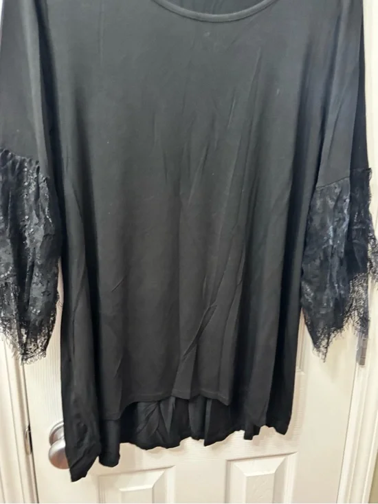 Marled Womens Plus Size 2X Black Lace Bell Sleeve Top - Picture 5 of 7